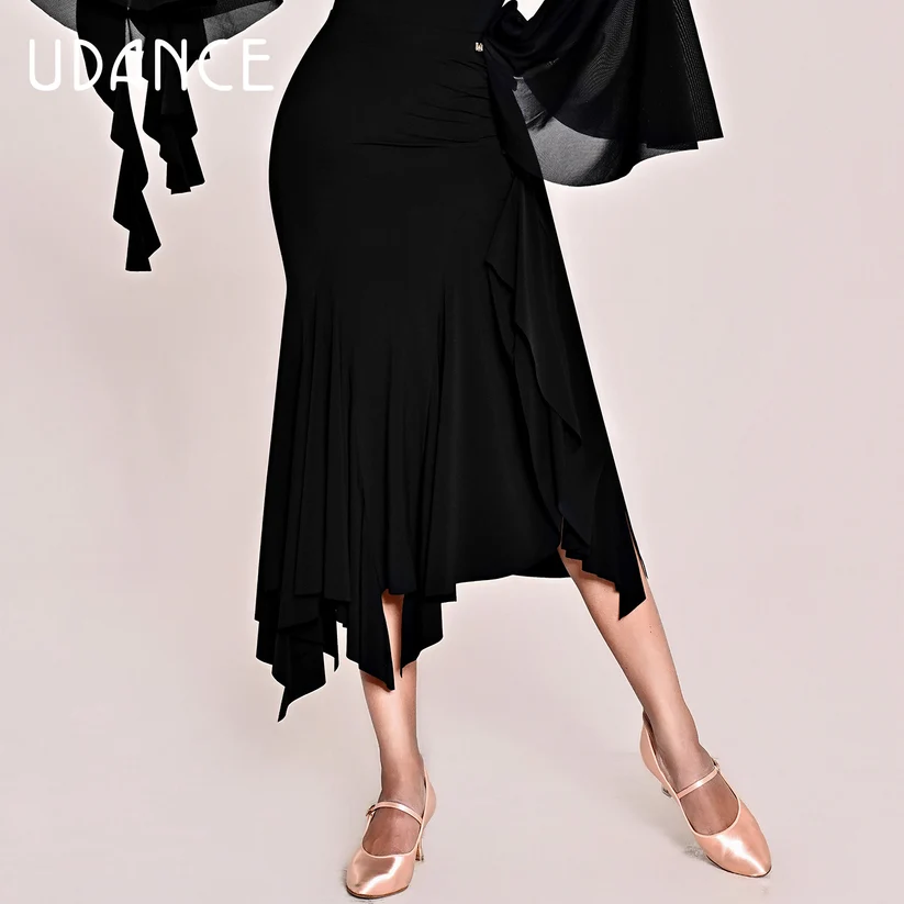 AMD08 UDANCE High-Waist Fitted Skirt